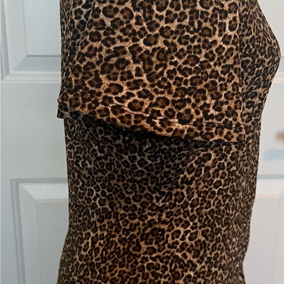 NWT Michael Kors Women’s Leopard Print Short Sleeve Top Size Small - Picture 2 of 8